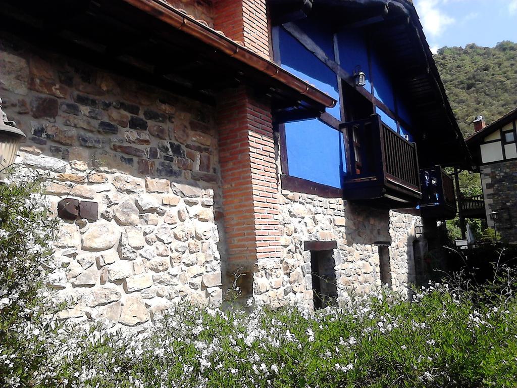 Apartamentos Samelar Camaleño Exteriör bild
