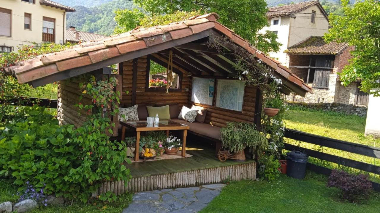 Apartamentos Samelar Camaleño Exteriör bild