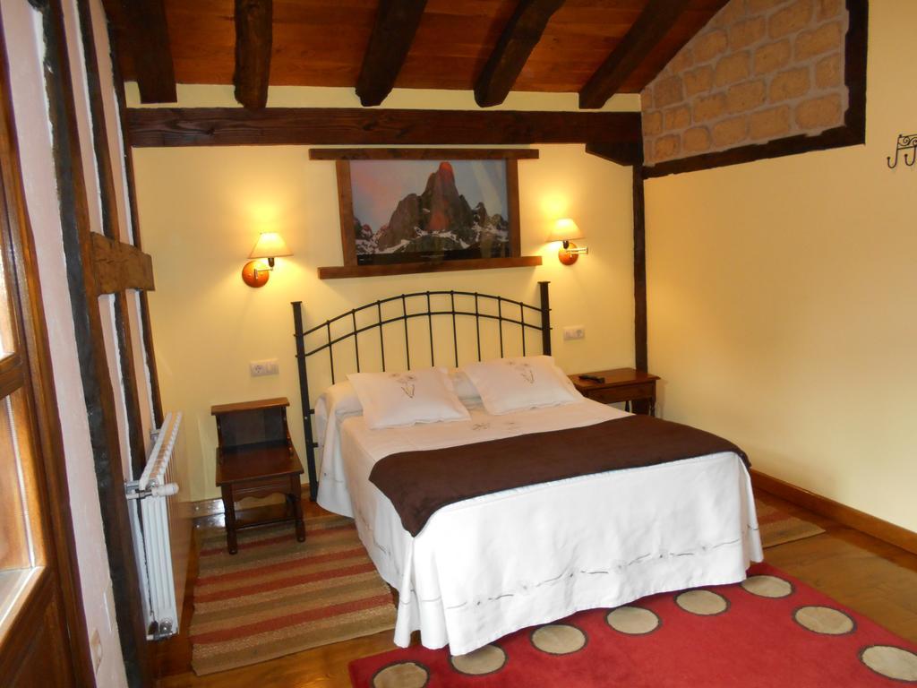Apartamentos Samelar Camaleño Exteriör bild