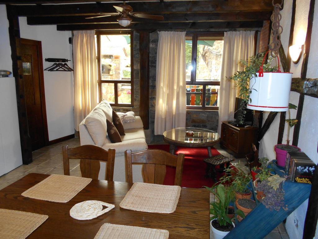 Apartamentos Samelar Camaleño Exteriör bild